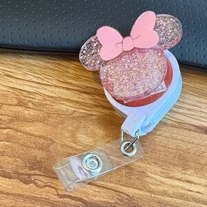 Minnie Mouse badge reel